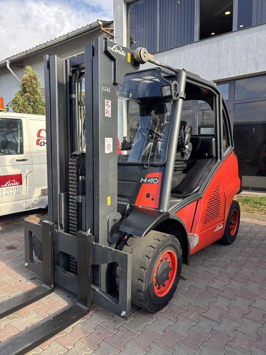 Stivuitor - Motostivuitor Linde H40D-394 diesel – container Anul fabricației: 12/2006