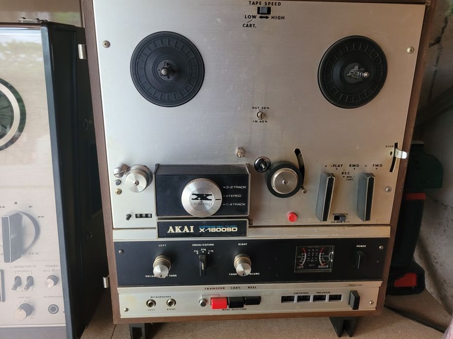 Magnetofon Akai X 1800 SD