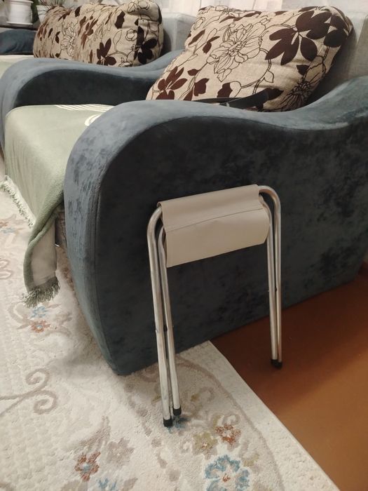 Продам 4 стульчика