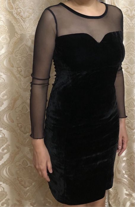 Продам бархатное платье черное