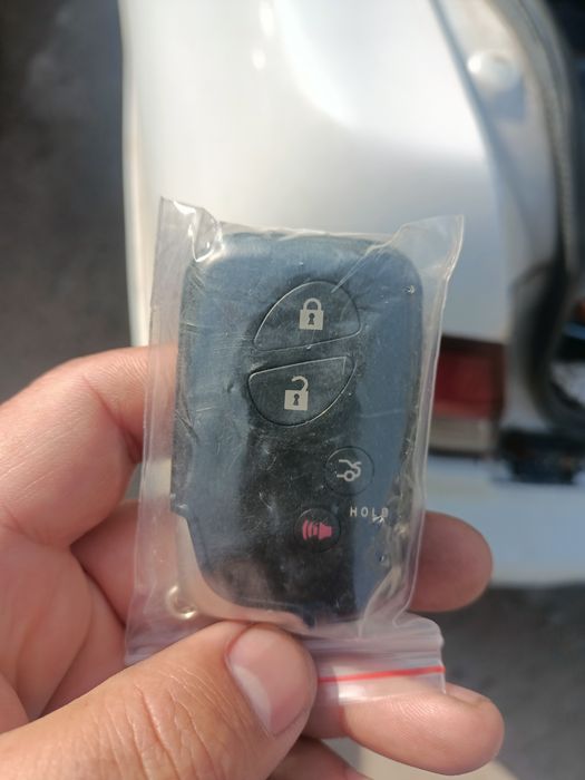 Смарт ключ от лексус тайота