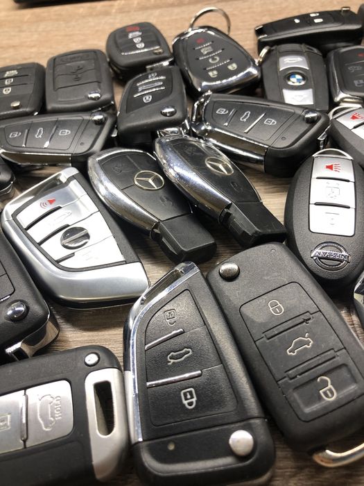 Программа с ключ для автомобил мерсадес, шевролет и.тог