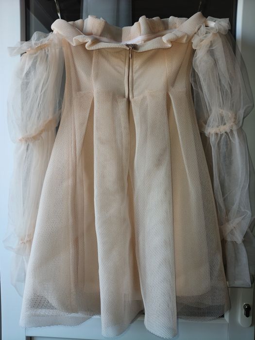 Vând rochiță superbă