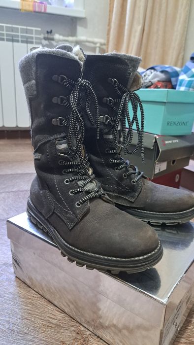ПРОДАЖА б/у обувь зимней
