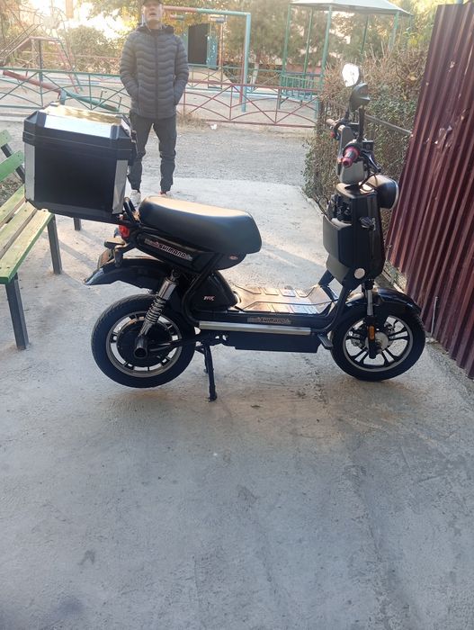 Электраскутер новый