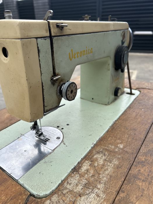 Masina de cusut Veronica