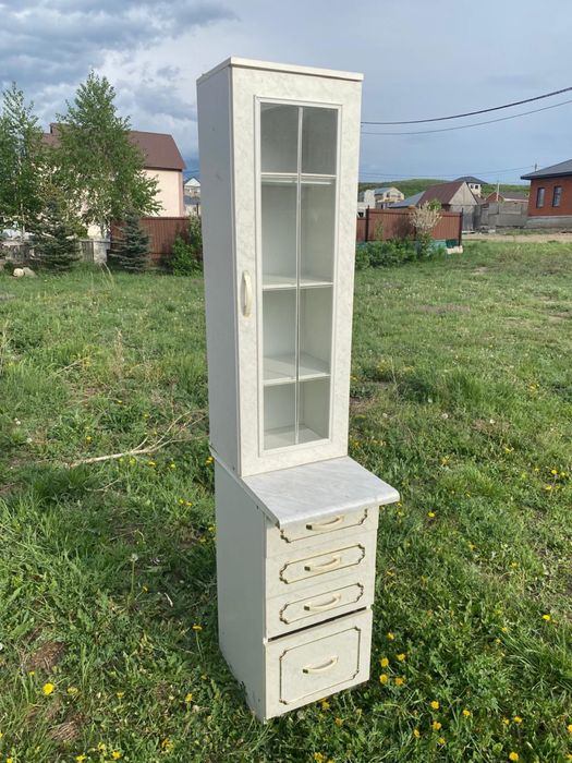 Продам шкафчики, тумбочки