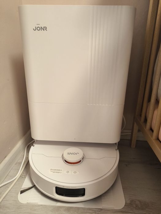 JONR 20 PRO робот със станция.