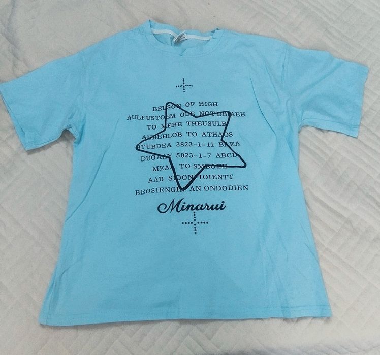 Женская одежда. .