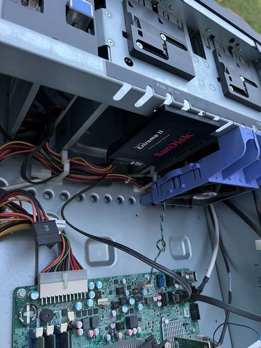 Unitate PC - SERVER Lenovo Thinkserver TS430 homelab, plex, etc