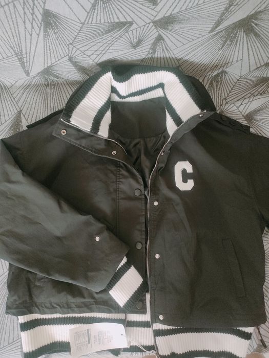 Продам куртку новую