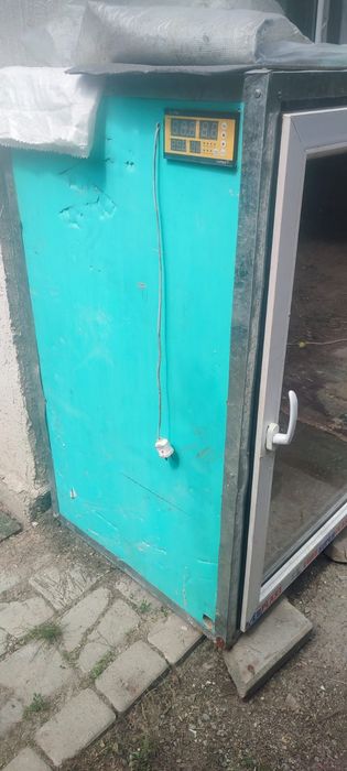 Продаю инкубатор