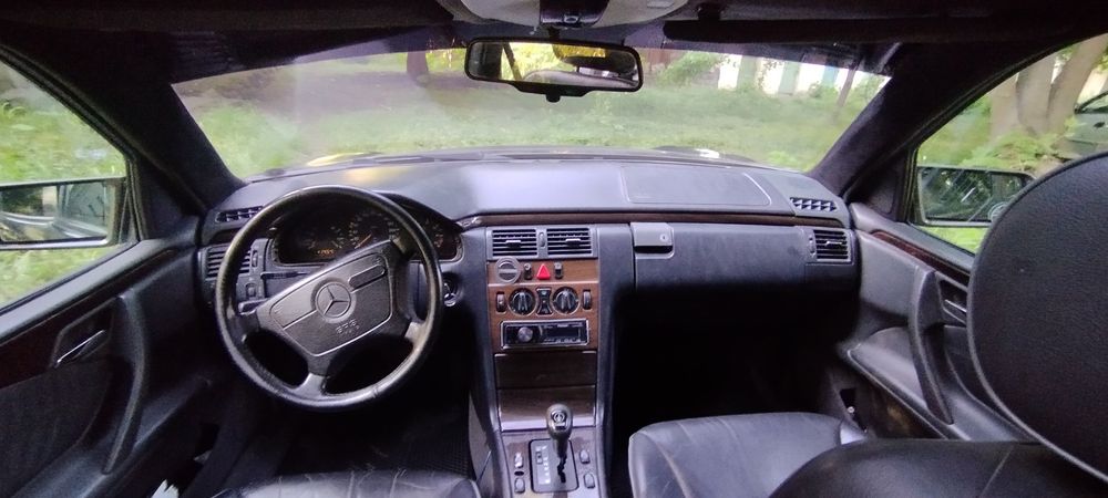 Mersadez-benz W210