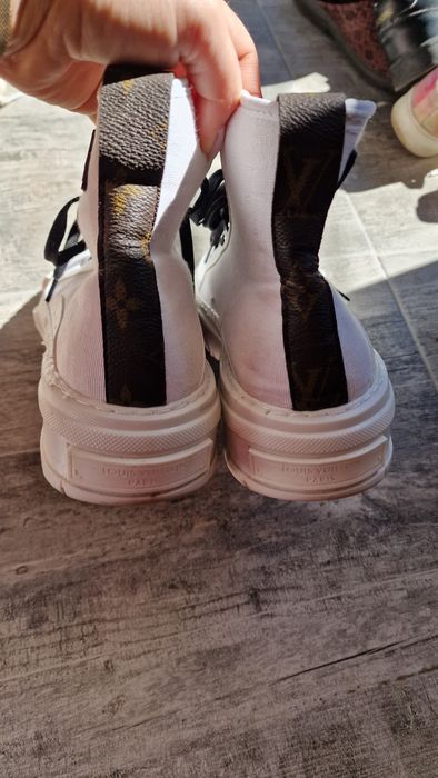 Бели кецове от плат