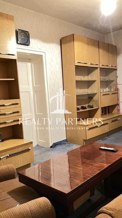 Продава 2-стаен – кв. Изток, гр. Перник