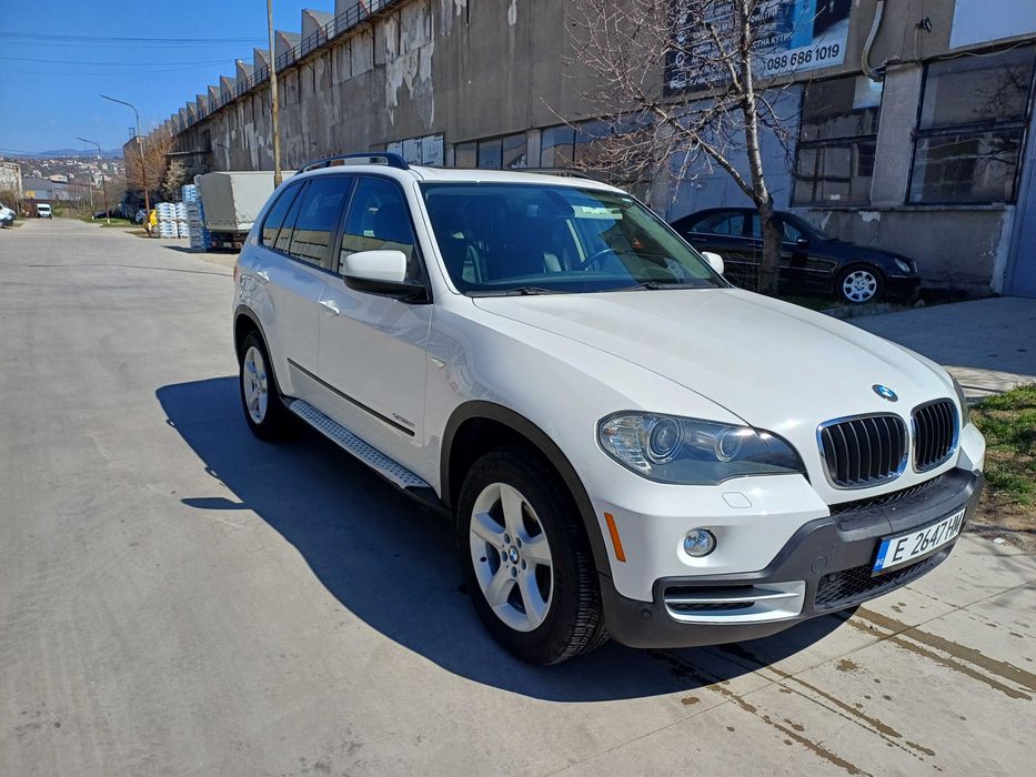 BMW X5 E70 3.0i 2009 На 25.03.2026г монтирани чисто нови гуми