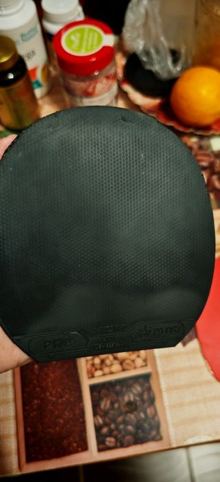 Fețe de paletă (ambele) Butterfly Roundell și Xiom Omega VIII Pro