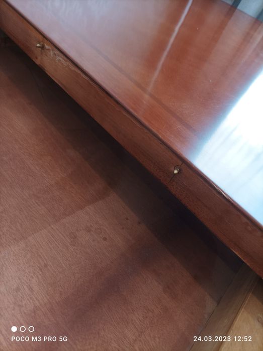 Стол для гостиной