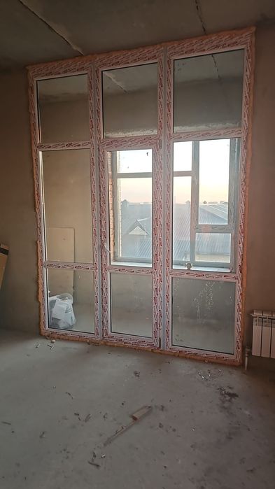 Продам пластиковою перегородок витрину стеклянная
