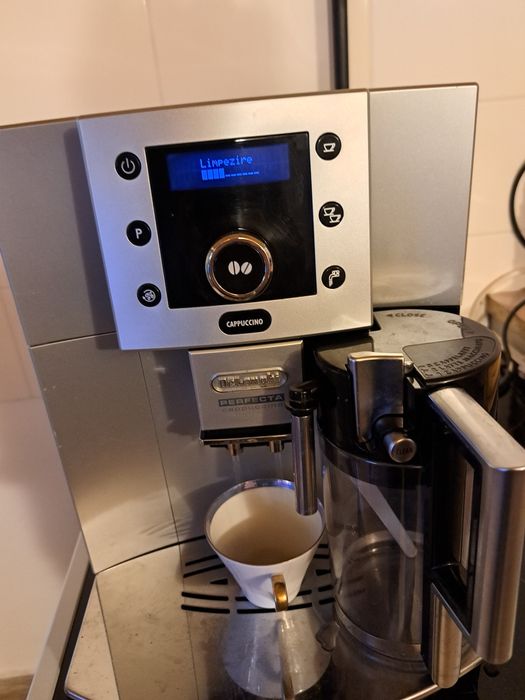 Expresor DeLonghi Perfecta Cappuccino pentru piese
