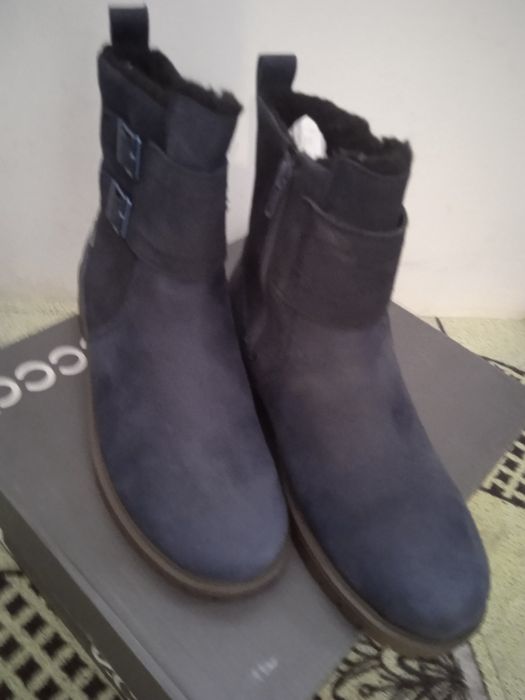 Продам полусапожки детские