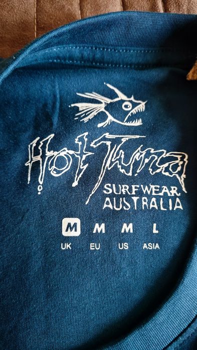 Продавам тениска Hot tuna