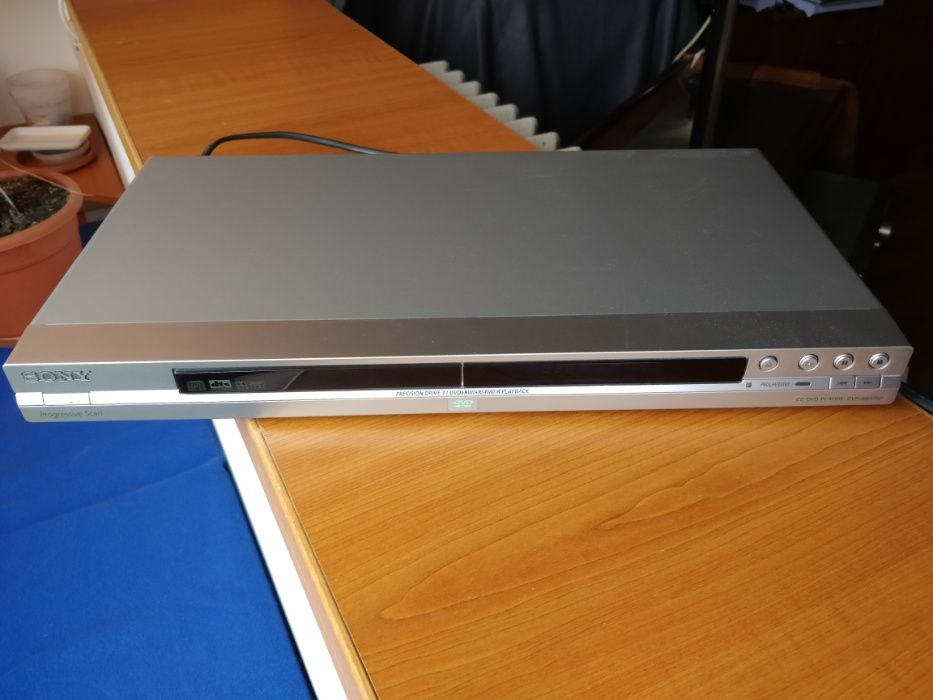 Vand DVD player Sony DVP-NS575P