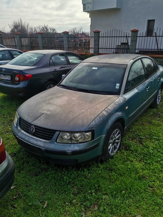 Пасат Б5 ,1.6л 1998 г на части  почти всичко е налично