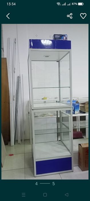 Продам витрины торговые.