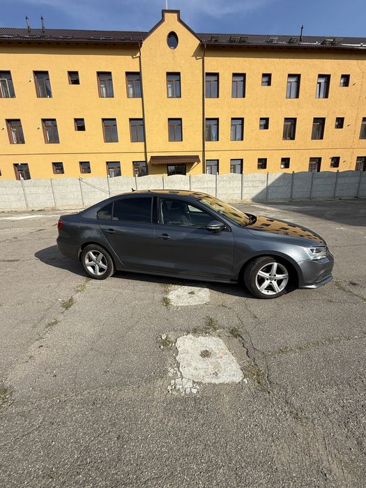 VOLKSWAGEN Jetta 2015 — imagine 3