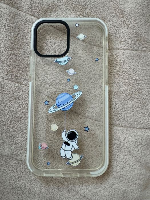 Кейсове за iPhone 12