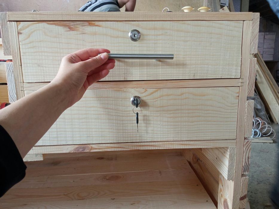 Търговска щанд маса с чекмеджета