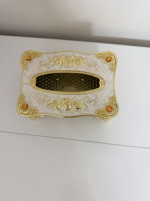 Салфетница золотистая