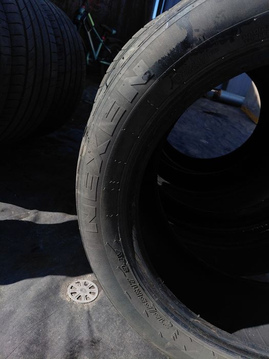 Продам комплект резины 215×55/17
