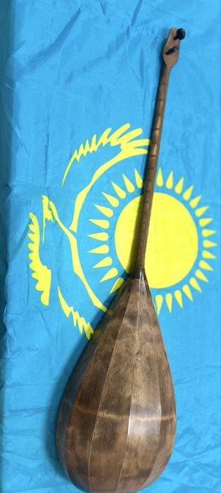 Домбыра сатылады