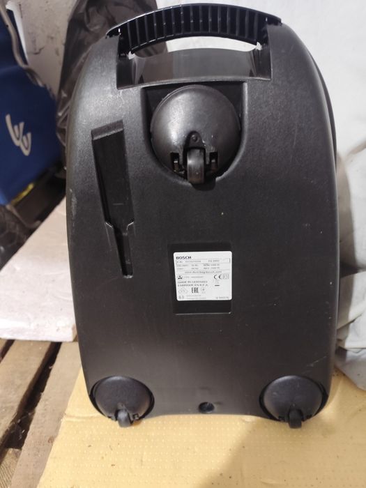 Vând aspirator Bosch Logo