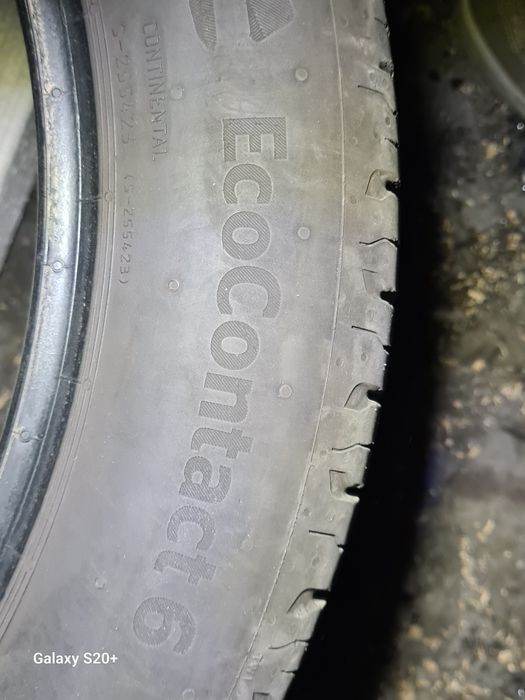 Anvelope Continental 245 45 18 96W