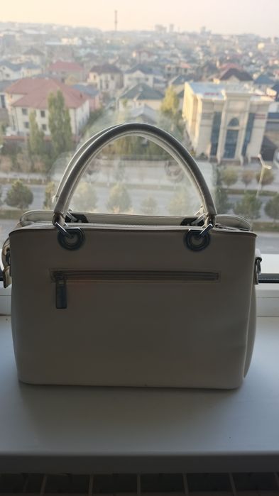 Сумка женская белая