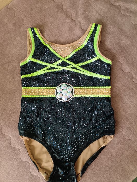 Трико за художествена гимнастика