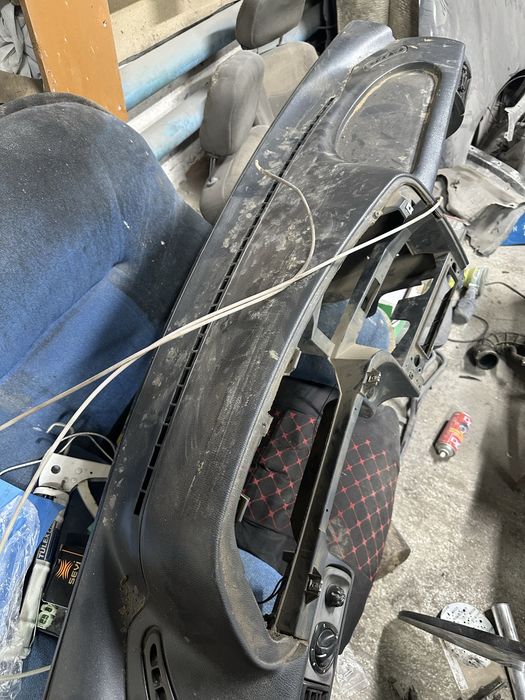 На разборе ваз 2114 год 2012 доки есть