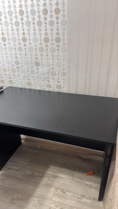 Продаю стол ширина 110см