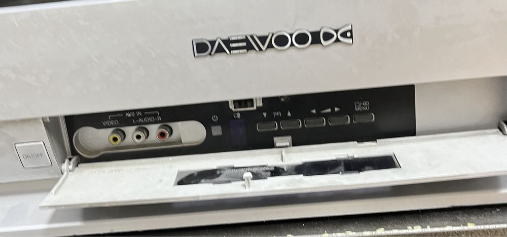 Продам телевизор