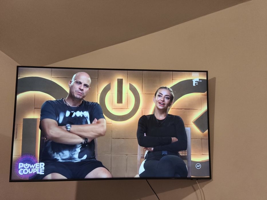 2Tv Samsung 1 mini combina Philips M567 1 acvariu Pești 50l