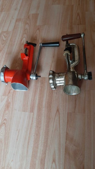 Ръчни месомелачки