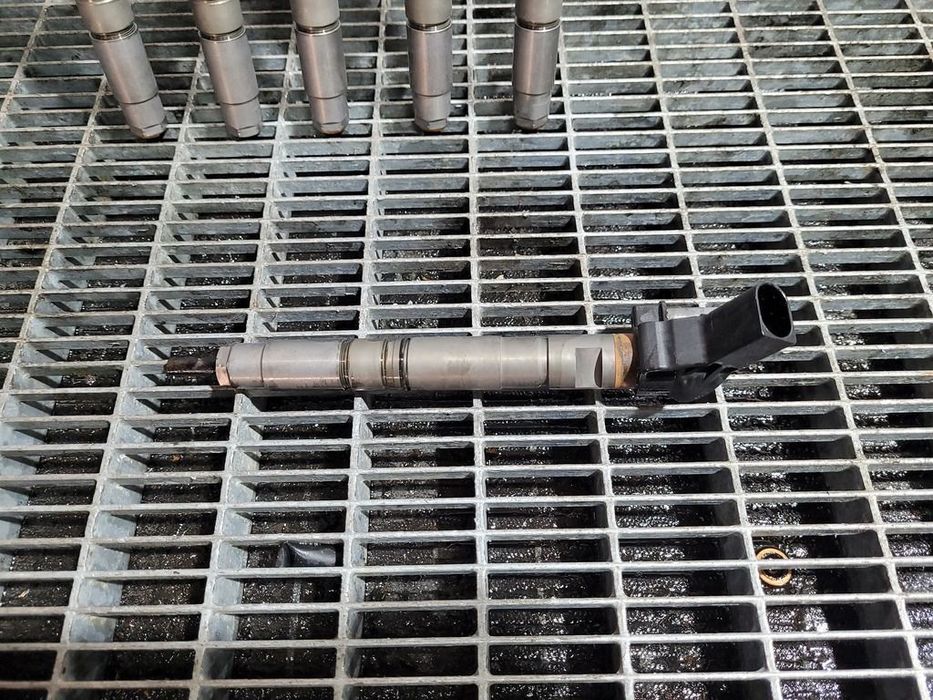 Injector Volkswagen Touareg 7P 3.0 TDI 2010 - 2014 204CP CASD (1109) Diesel 0445116023