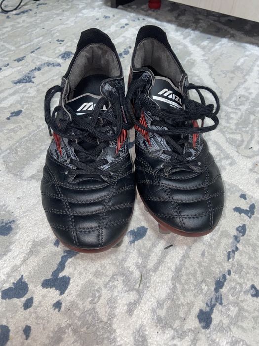 Бутсы Mizuno в хорошем состоянии