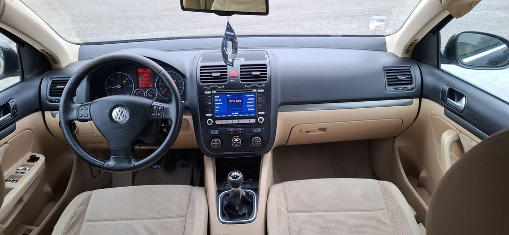 Vând wv Jetta 1.9 tau recent adus