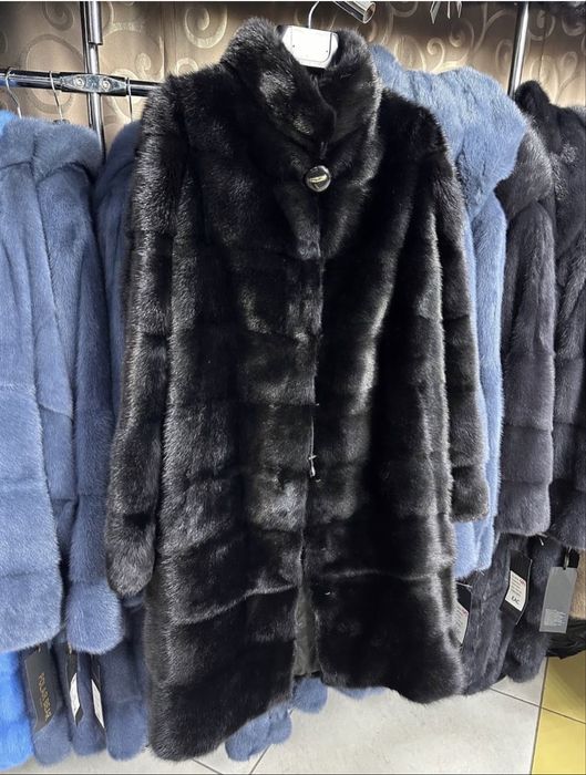 Продается новая норковая шуба.