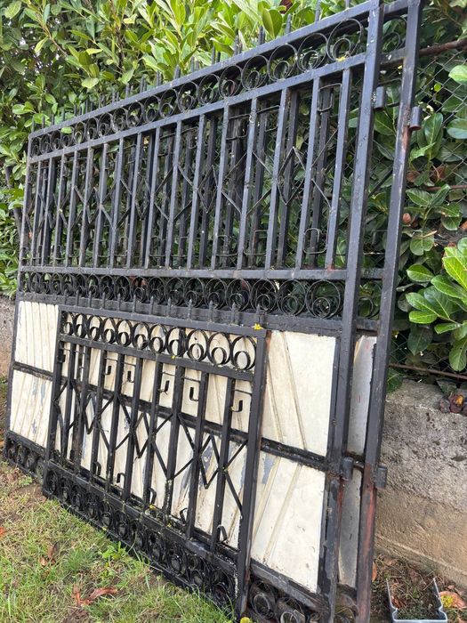 Porți metalice- model clasic, fier forjat