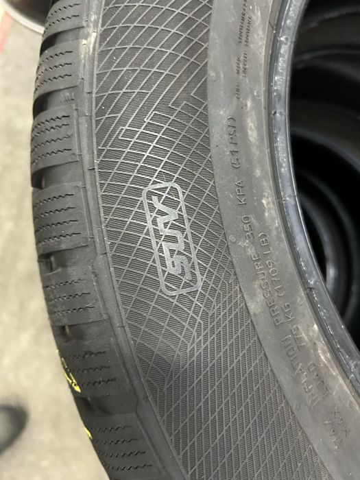 Гуми Зимни 215/65/17 Continental  4 броя